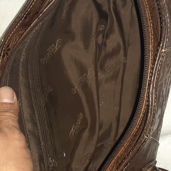 Rare vintage Fossil embossed brown leather tote - Picture 12 of 15
